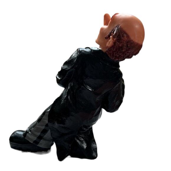 Ganz James the Butler with Red Bow Tie Resin Kitchen Spoon Rest Holder - Picture 4 of 7